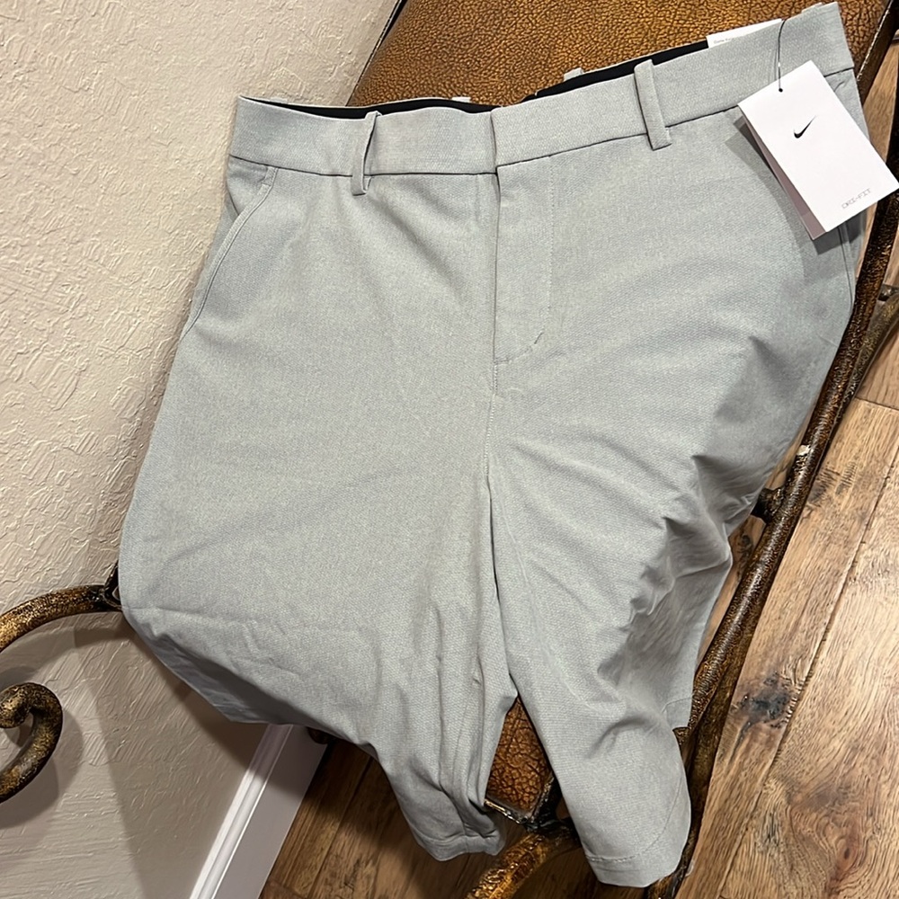 Brand New Nike Gray Dri-Fit Stretch Comfortable Fabric Standard Fit Golf Shorts! - Picture 2 of 8